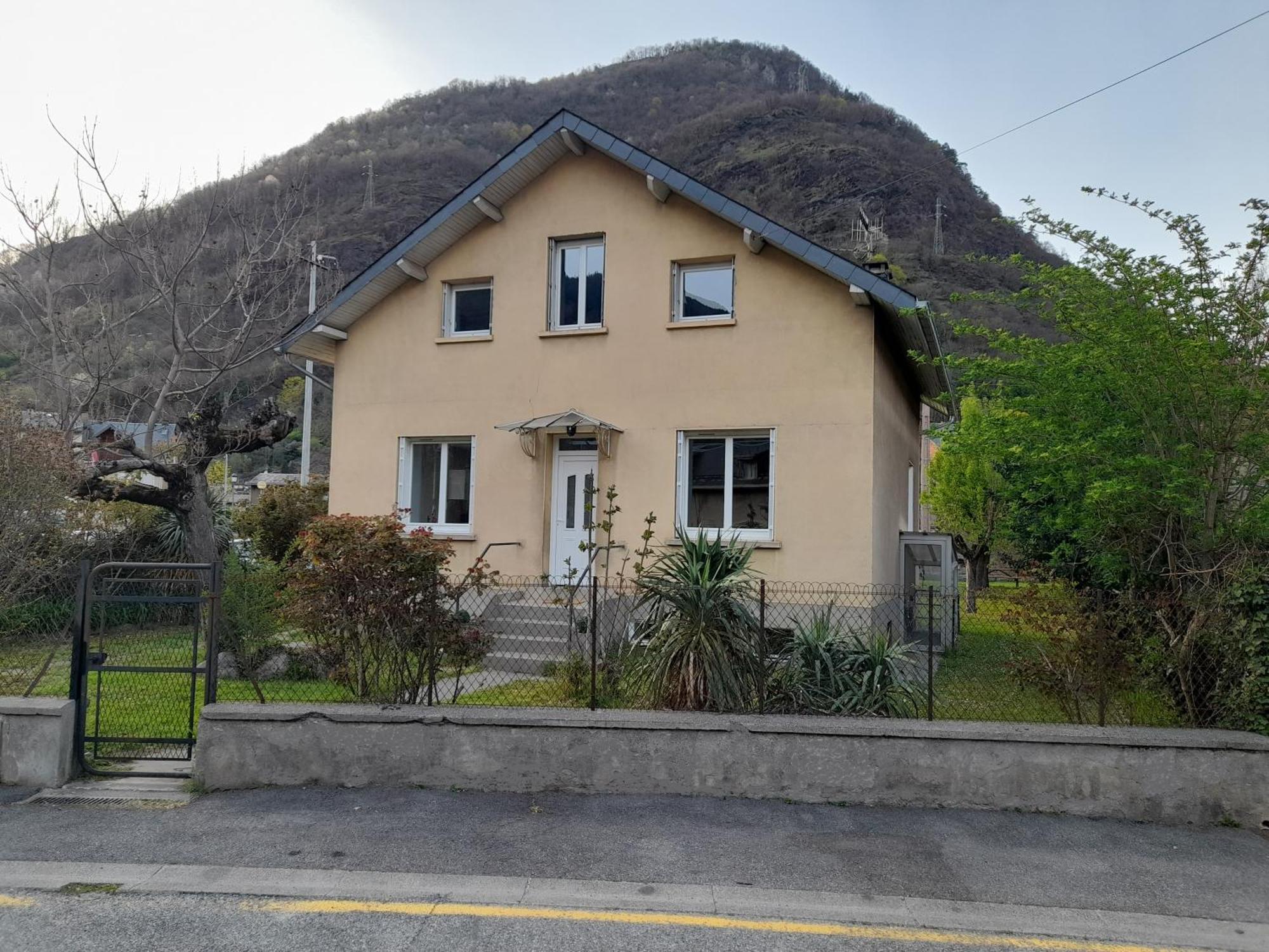 T3 Neuf 65M2 5 Personnes Avec Jardin Au Calme, Menage Inclus, Local Velo Apartment Bagneres-de-Luchon Ngoại thất bức ảnh