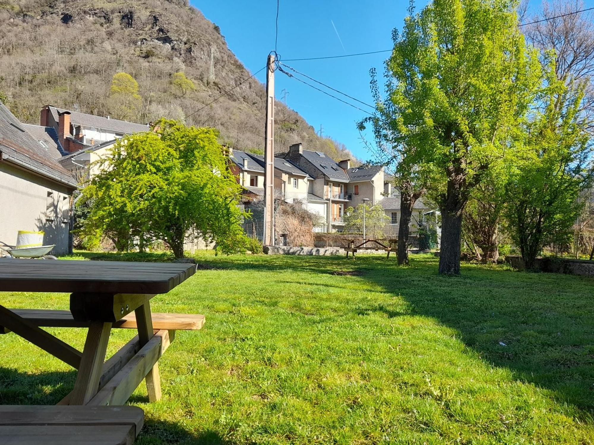 T3 Neuf 65M2 5 Personnes Avec Jardin Au Calme, Menage Inclus, Local Velo Apartment Bagneres-de-Luchon Ngoại thất bức ảnh